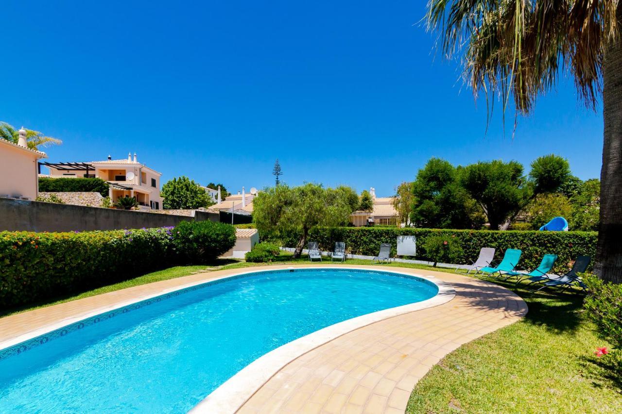 Small 4pax -shared Pool @ Homesbyfc Сasa de vacaciones